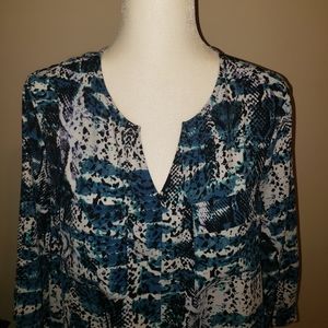 APT 9 Pull over top.  Sz xlg